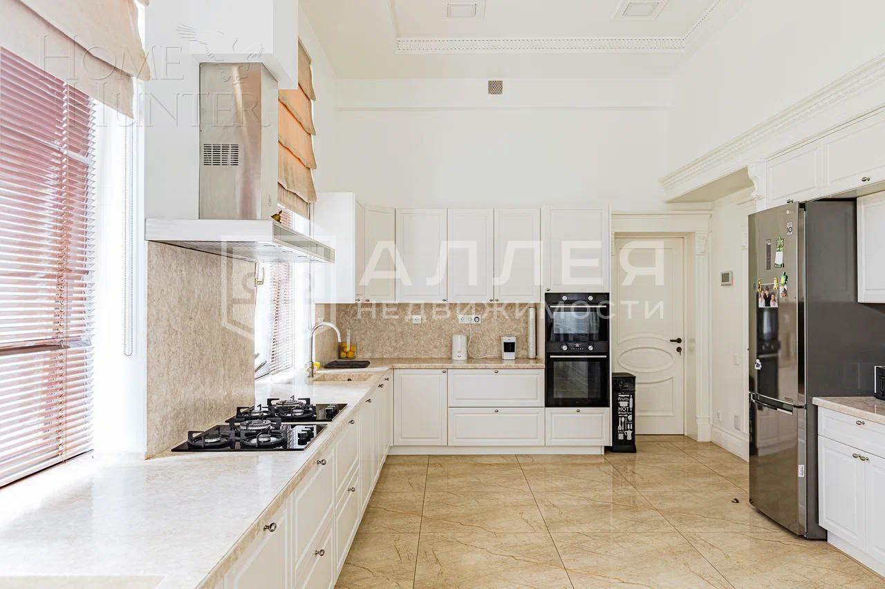 2-этажный коттедж 1 667 м² с отделкой