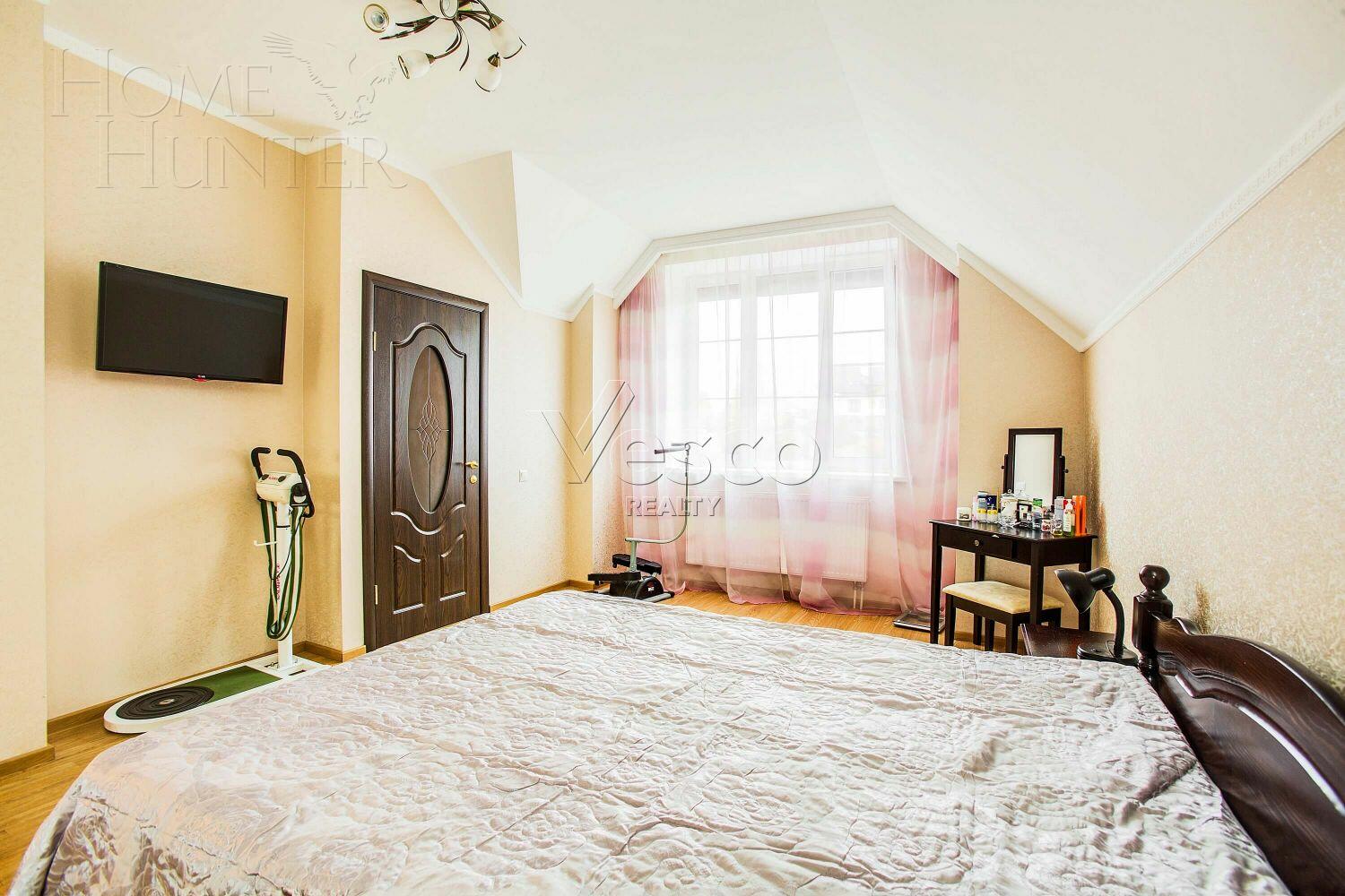 3-этажный коттедж 420 м² с отделкой