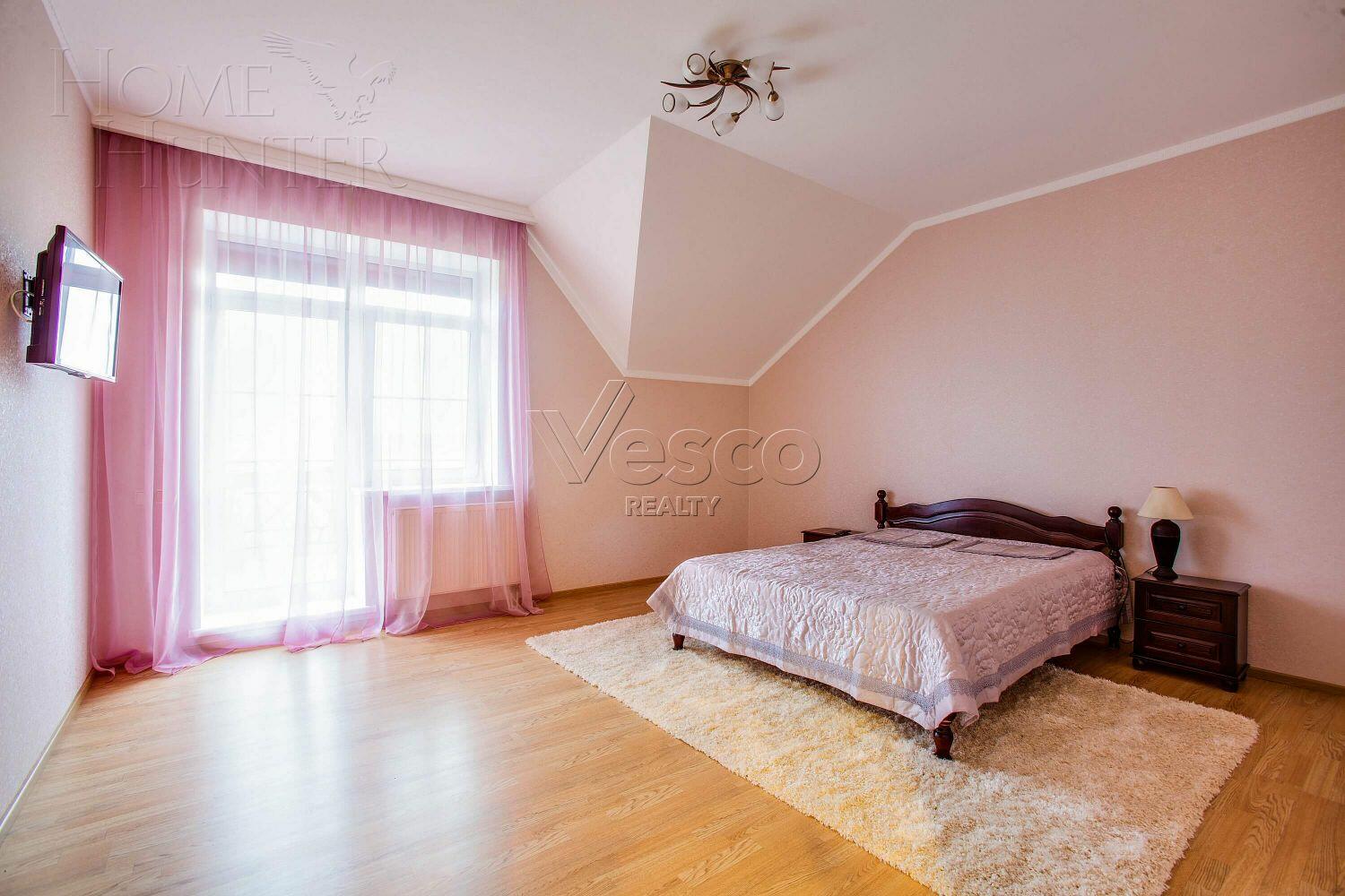 3-этажный коттедж 420 м² с отделкой