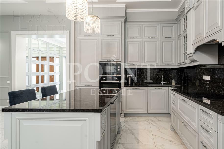 3-этажный таунхаус 324 м² с отделкой