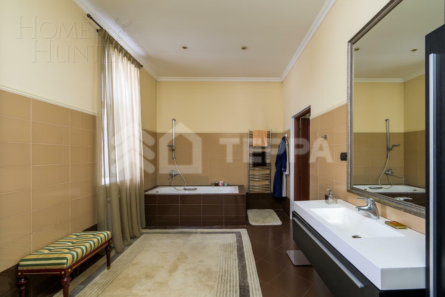 2-этажный коттедж 650 м² с отделкой