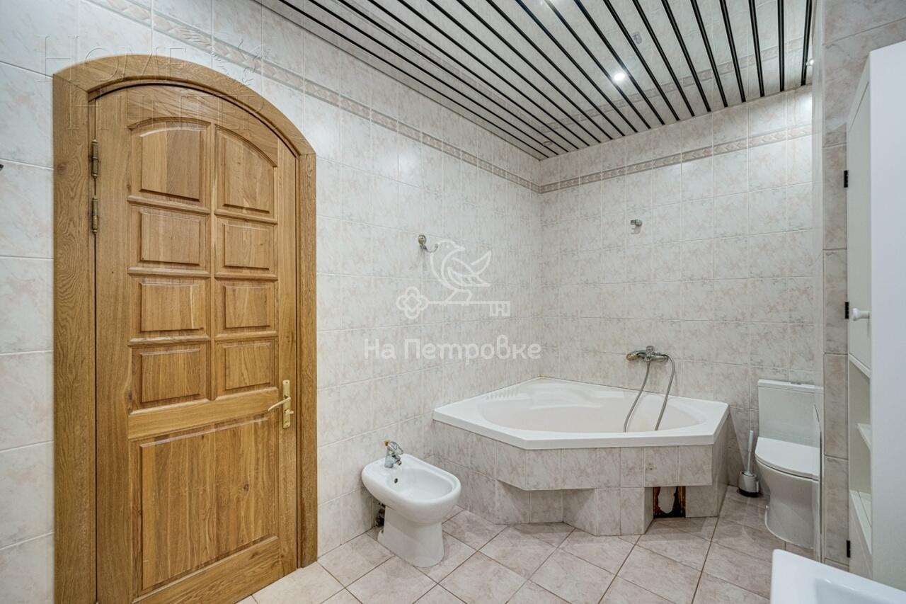 4-КОМН. КВАРТИРА С ОТДЕЛКОЙ 100.5 М² НА 3 ЭТАЖЕ