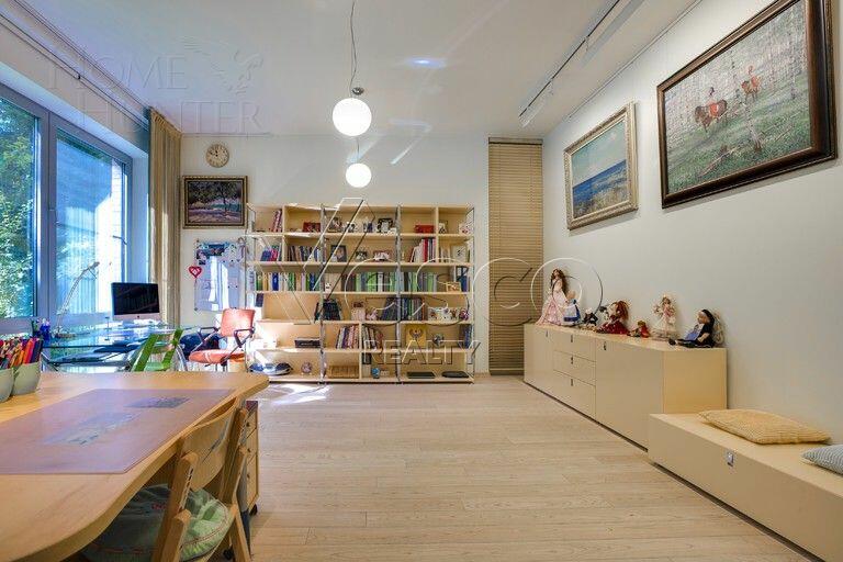 2-этажный коттедж 1 500 м² с отделкой