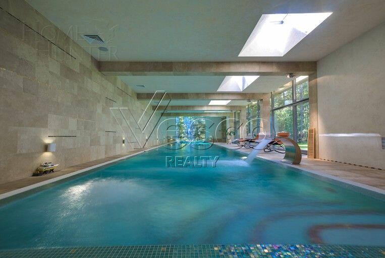 2-этажный коттедж 1 500 м² с отделкой