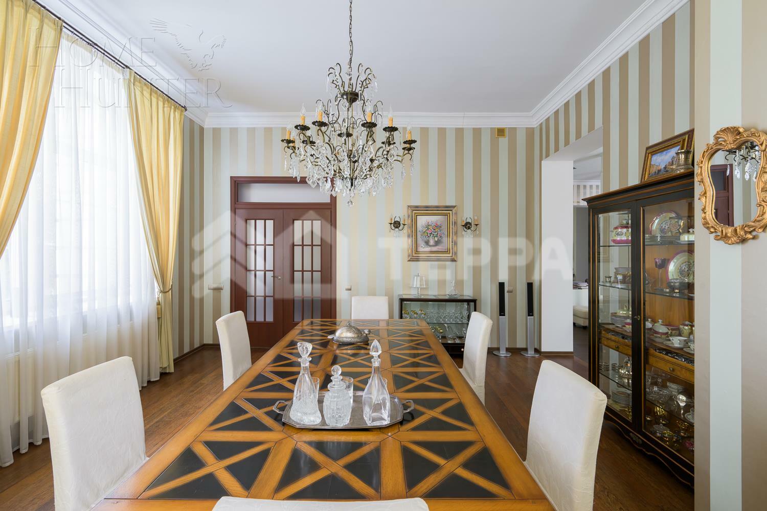 2-этажный коттедж 650 м² с отделкой