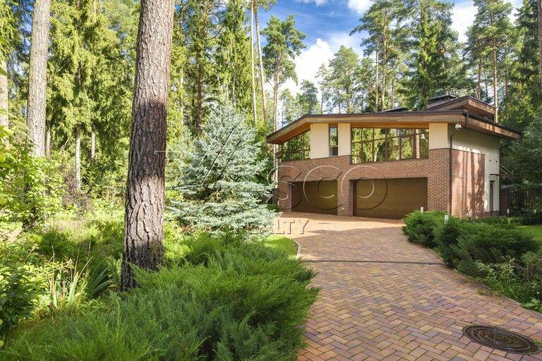 2-этажный коттедж 1 500 м² с отделкой