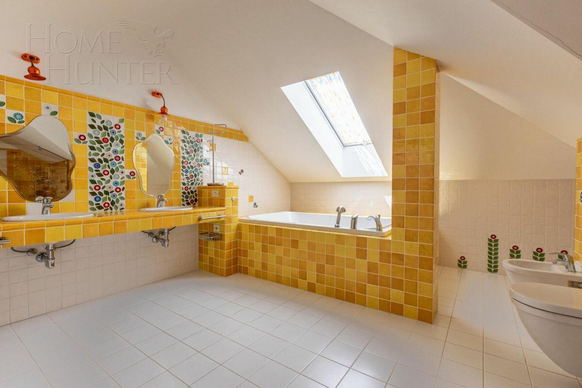 2-этажный коттедж 700 м² с отделкой