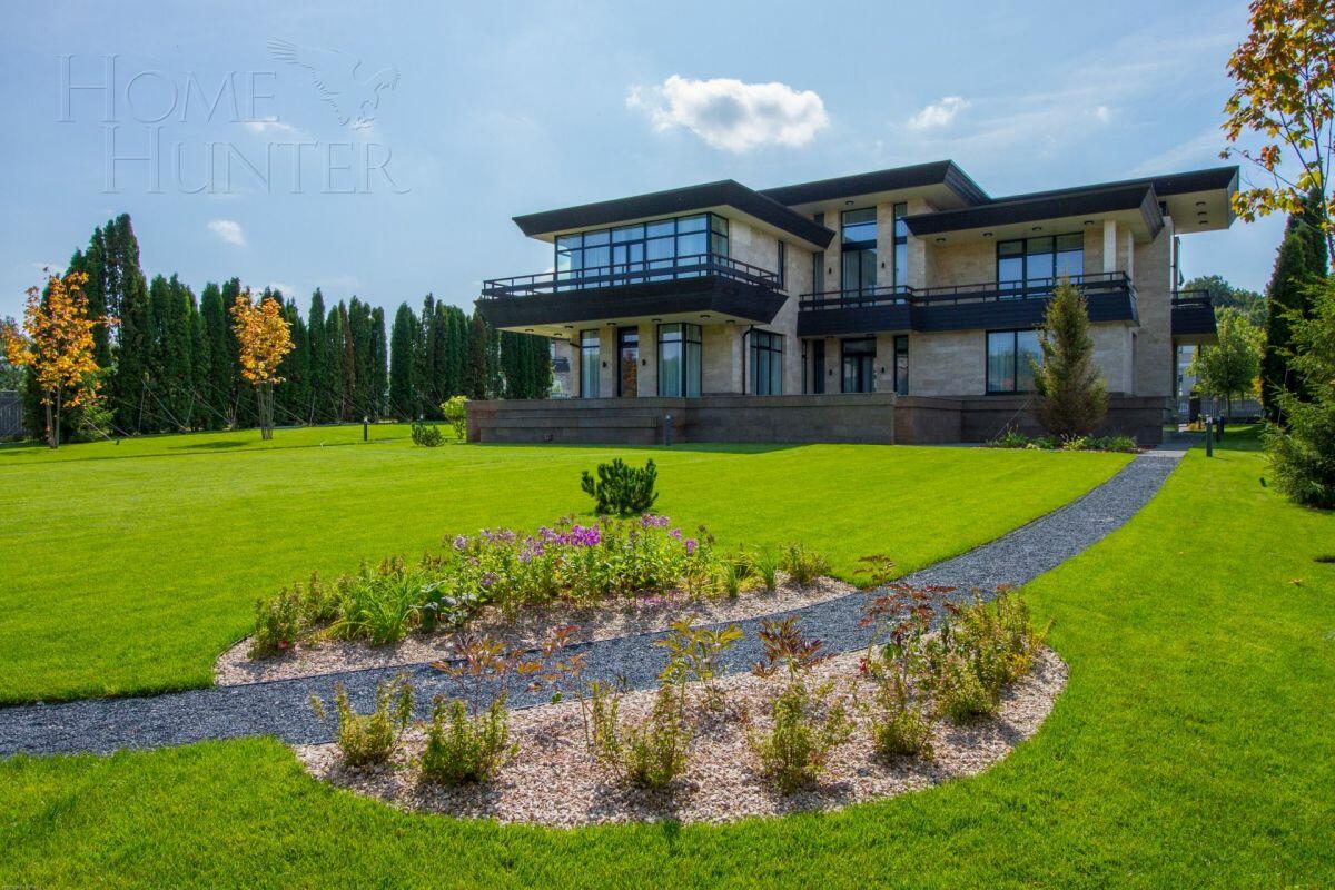 2-этажный коттедж 967.94 м² с отделкой