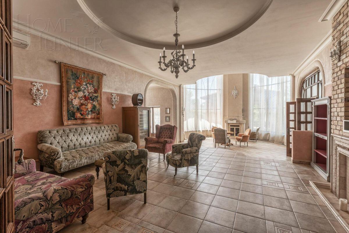 2-этажный коттедж 700 м² с отделкой