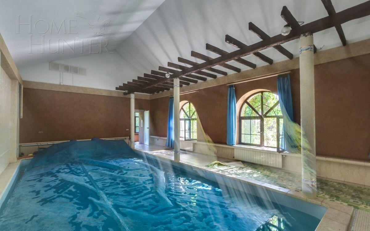 2-этажный коттедж 1 350 м² с отделкой