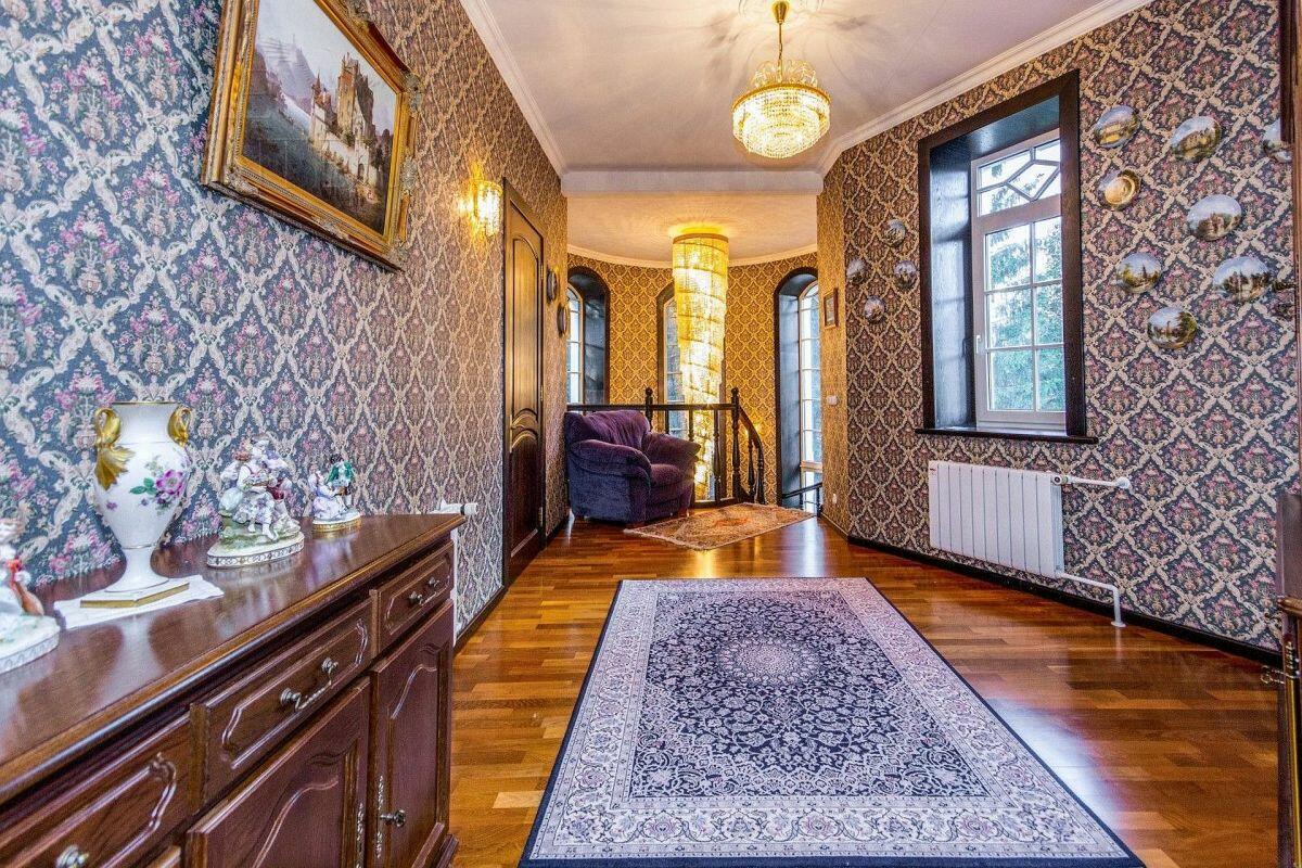 2-этажный коттедж 380 м² с отделкой