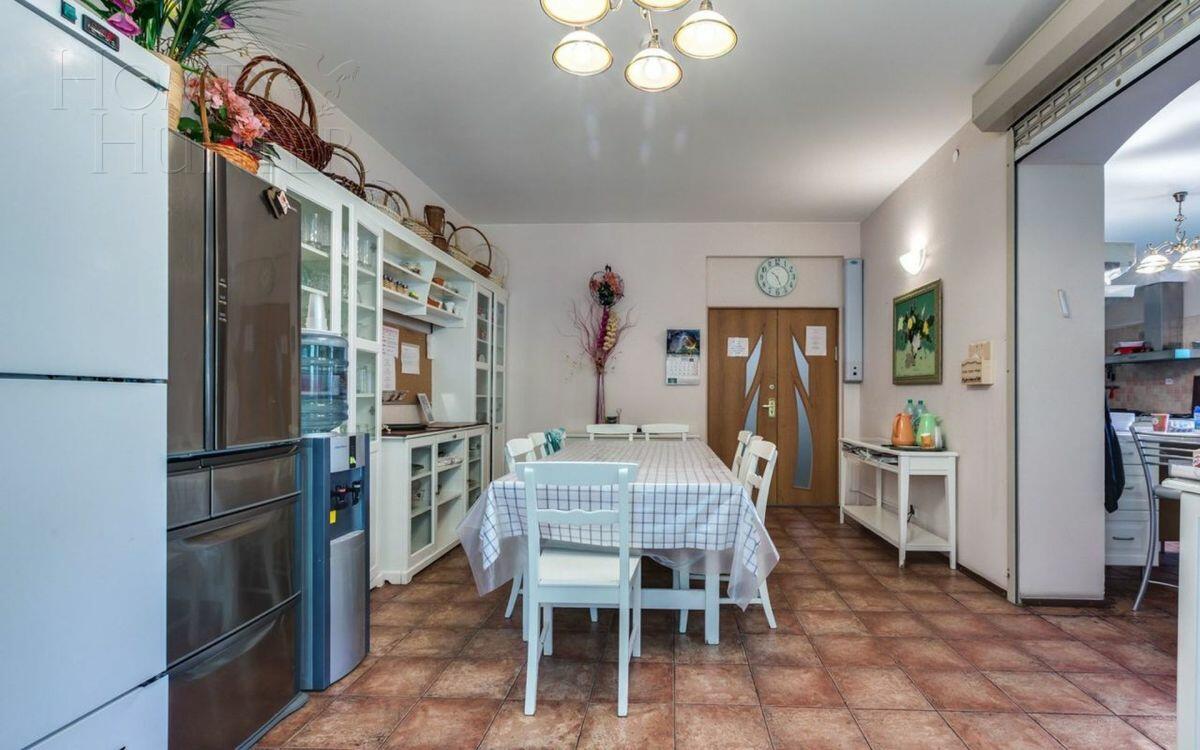 2-этажный коттедж 1 350 м² с отделкой