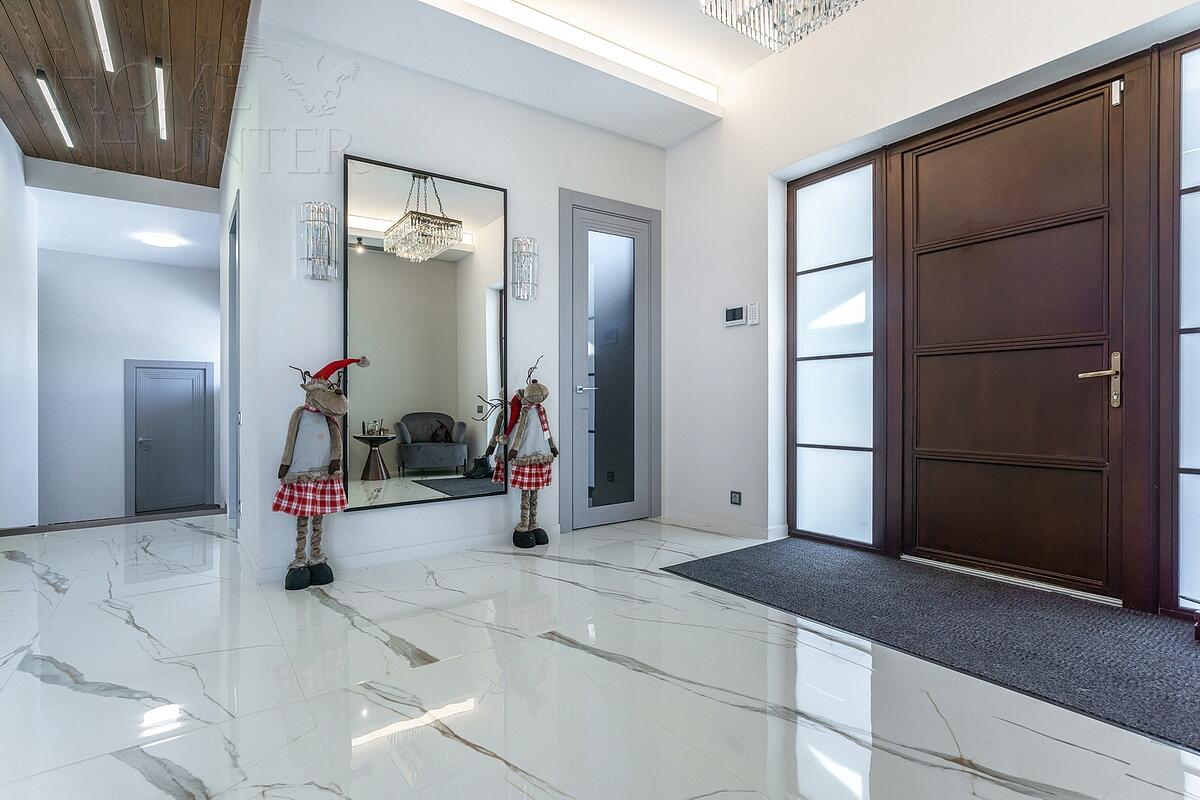 2-этажный коттедж 590 м² с отделкой