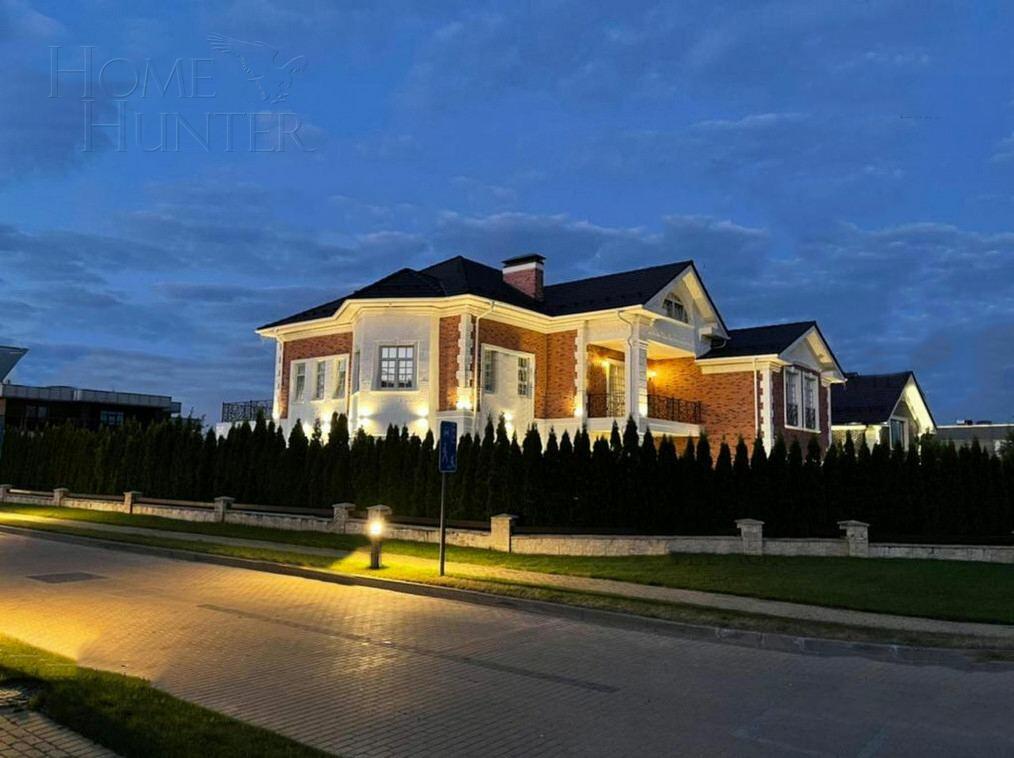 3-этажный коттедж 670 м² с отделкой