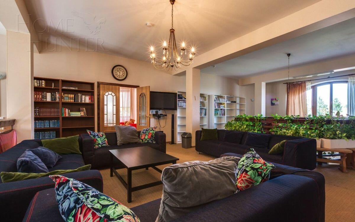 2-этажный коттедж 1 350 м² с отделкой