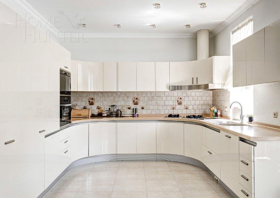 2-этажный коттедж 800 м² с отделкой