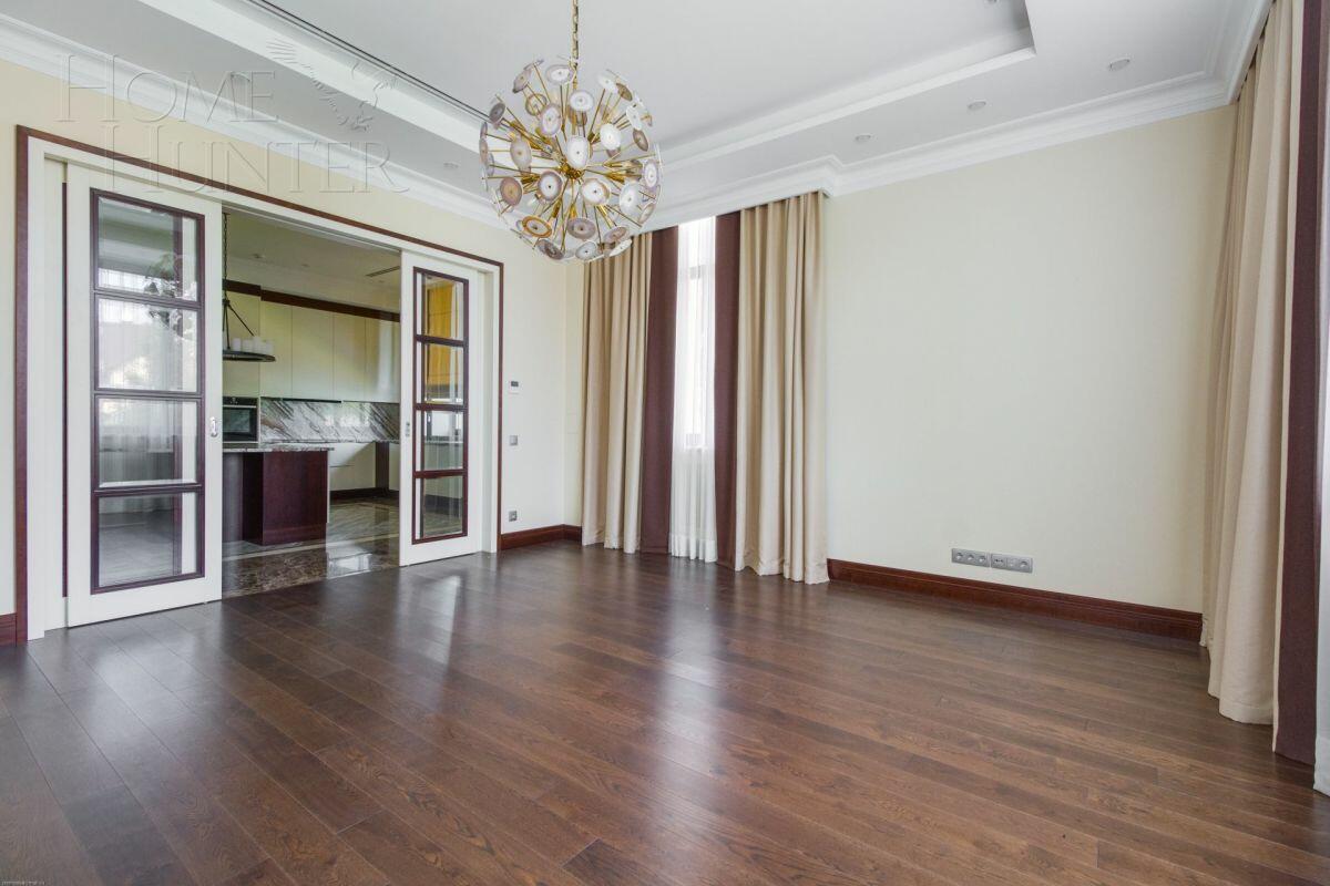 2-этажный коттедж 967.94 м² с отделкой