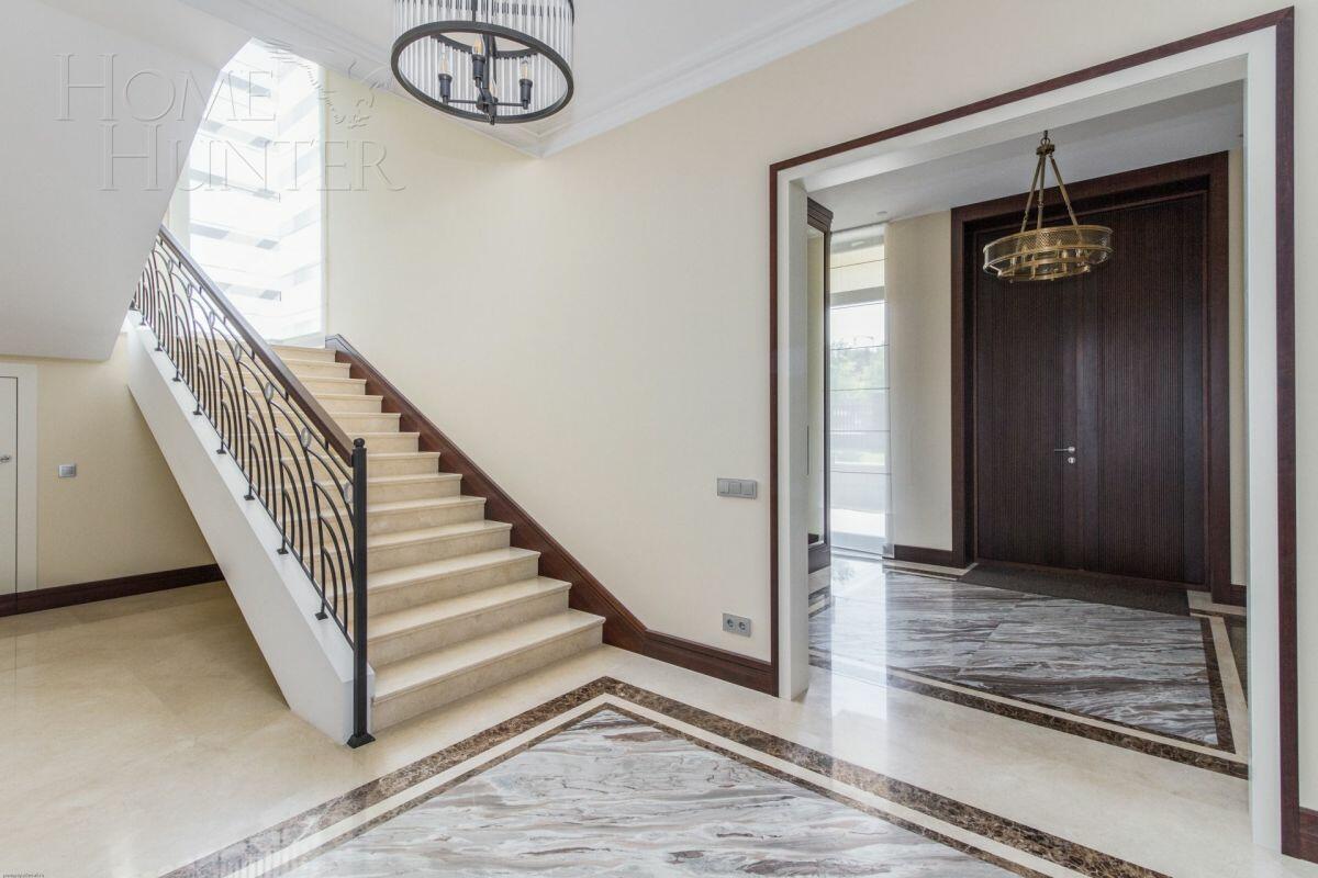 2-этажный коттедж 967.94 м² с отделкой