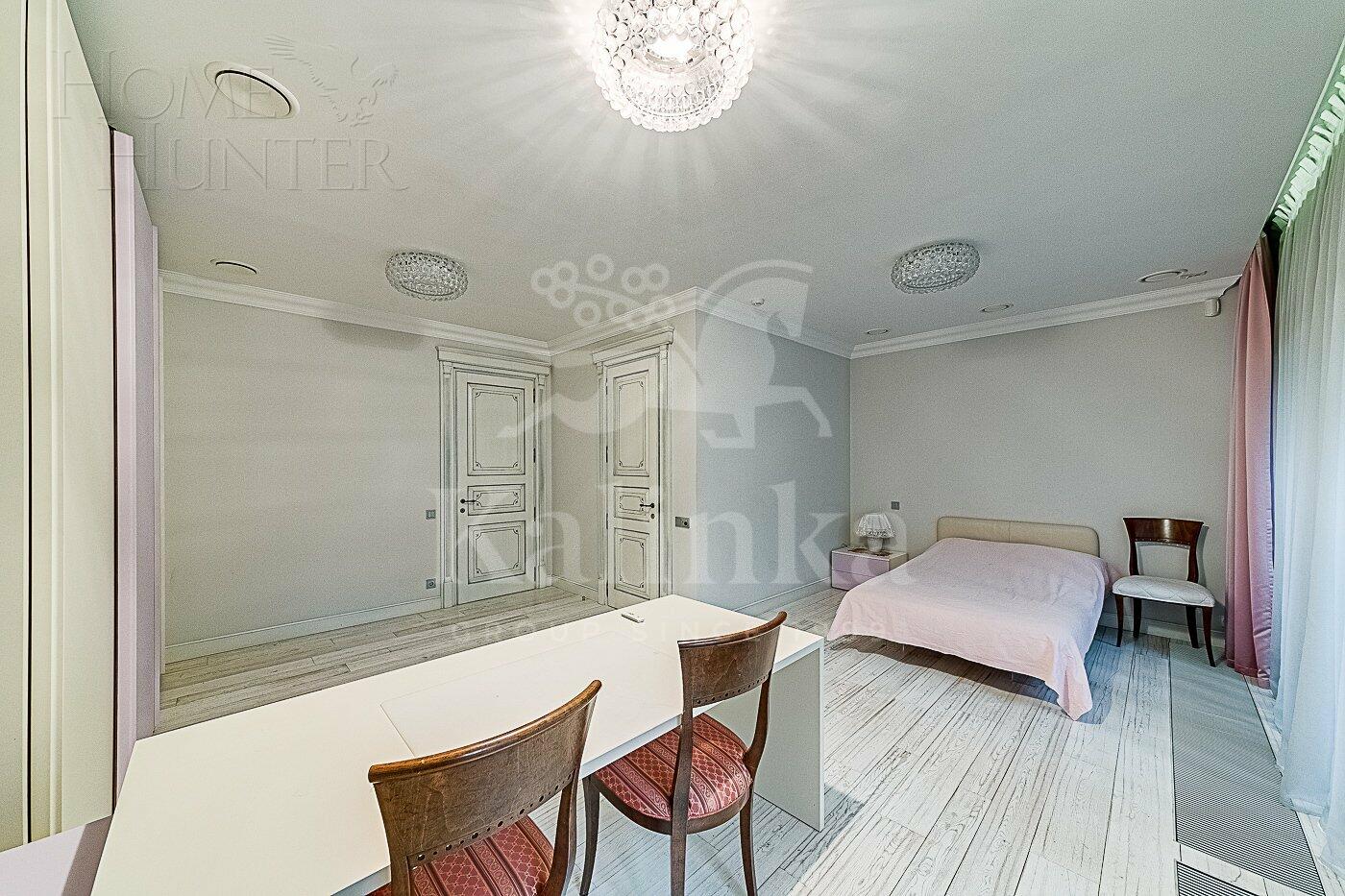 2-этажный таунхаус 430 м² с отделкой