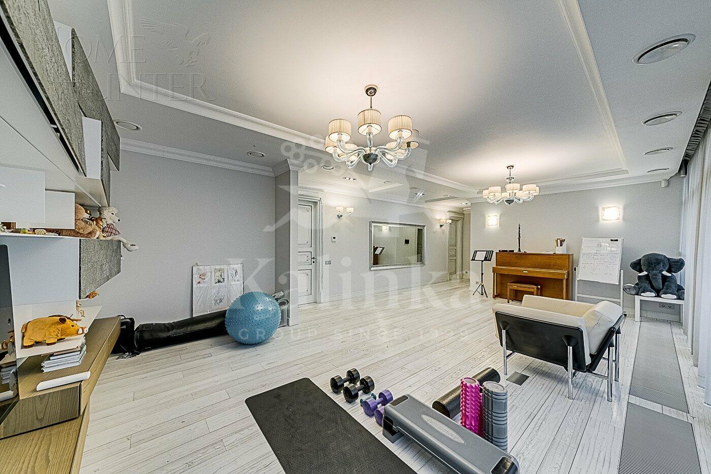 2-этажный таунхаус 430 м² с отделкой