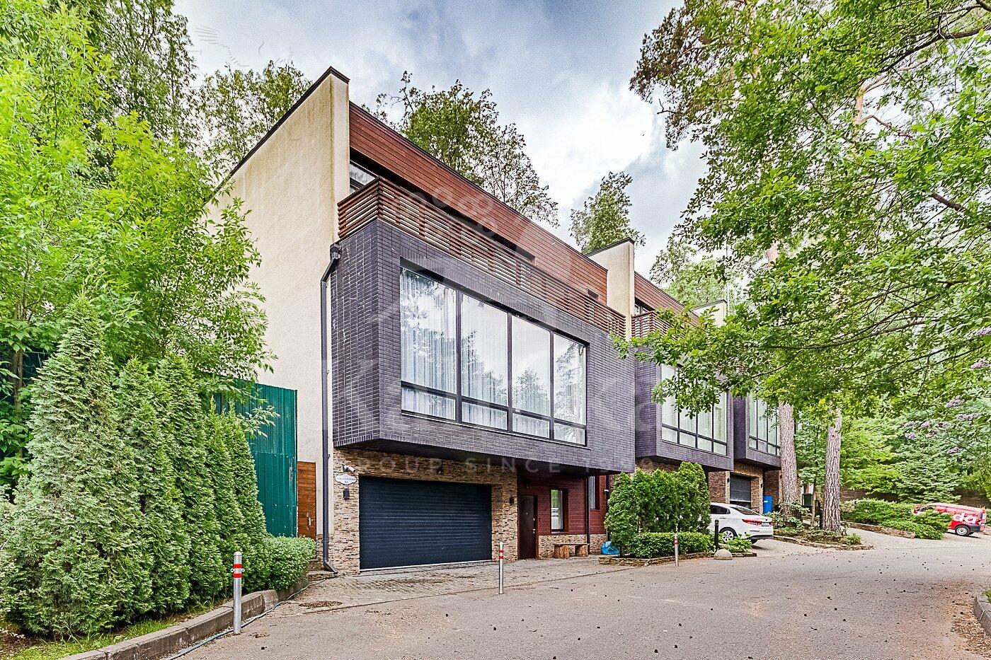 2-этажный таунхаус 430 м² с отделкой