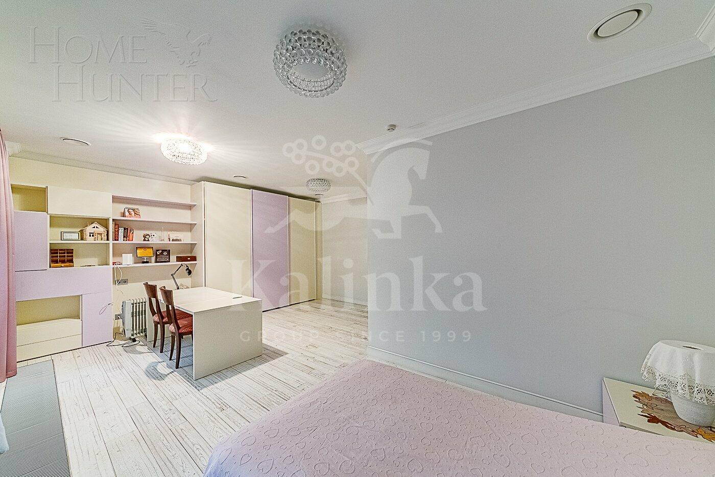 2-этажный таунхаус 430 м² с отделкой