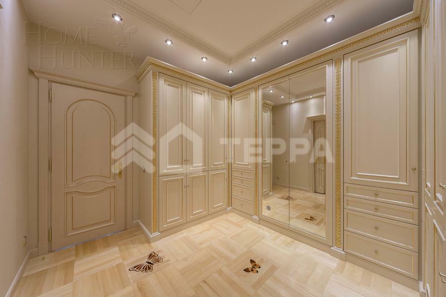 2-этажный коттедж 1 500 м² с отделкой