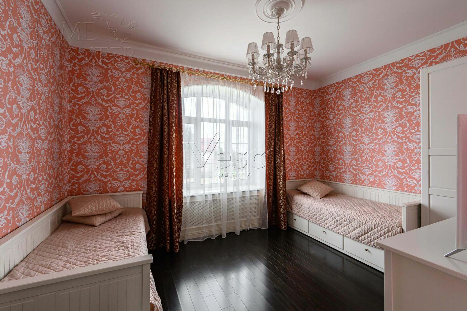 2-этажный коттедж 450 м² с отделкой