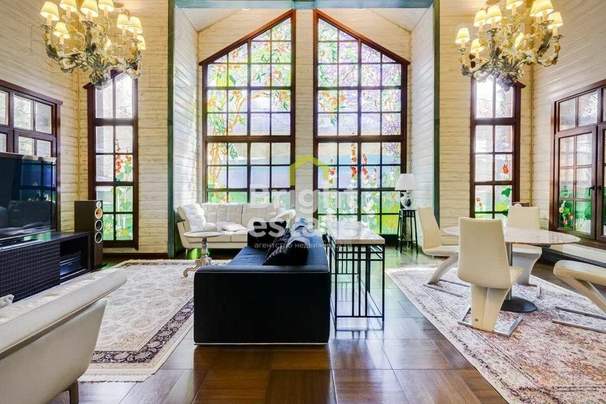 2-этажный коттедж 280 м² с отделкой