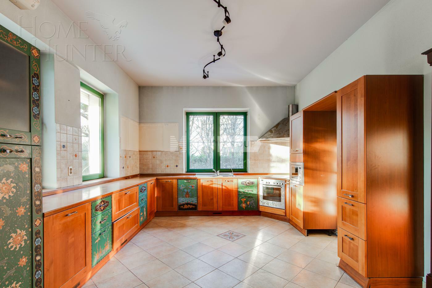 2-этажный коттедж 633 м² с отделкой