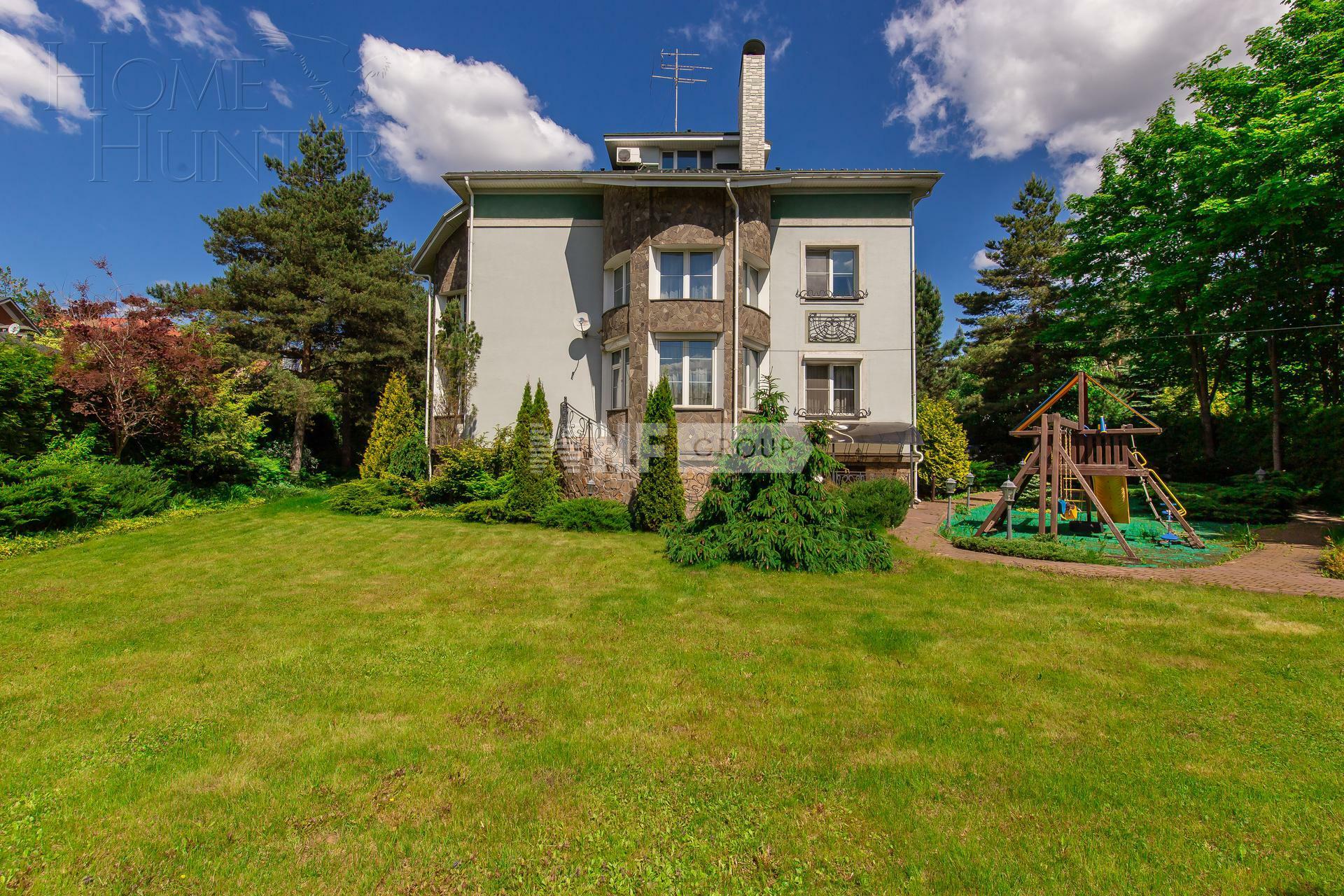 2-этажный коттедж 633 м² с отделкой