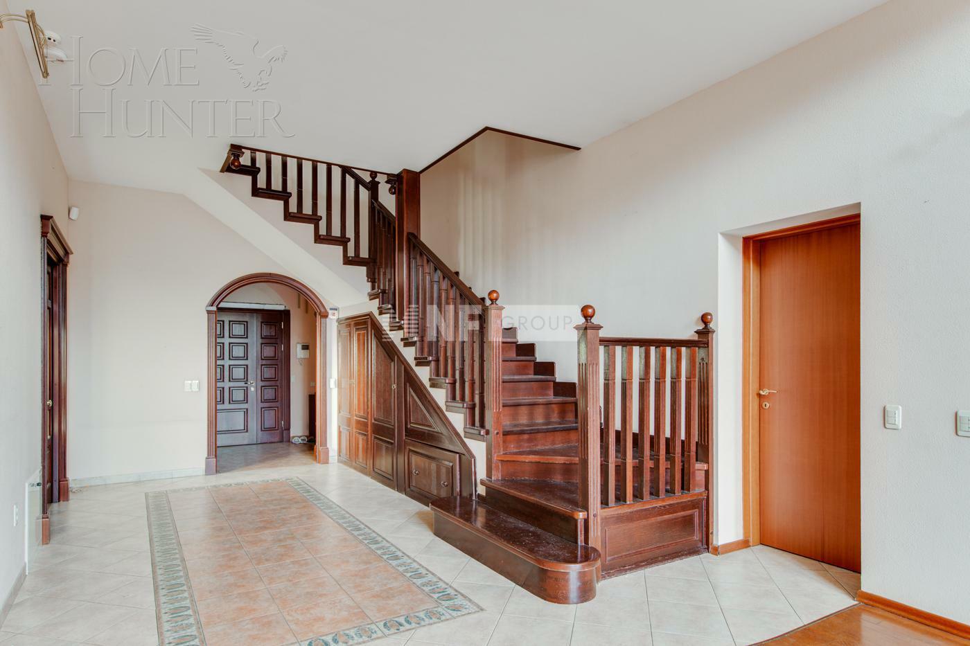 2-этажный коттедж 633 м² с отделкой