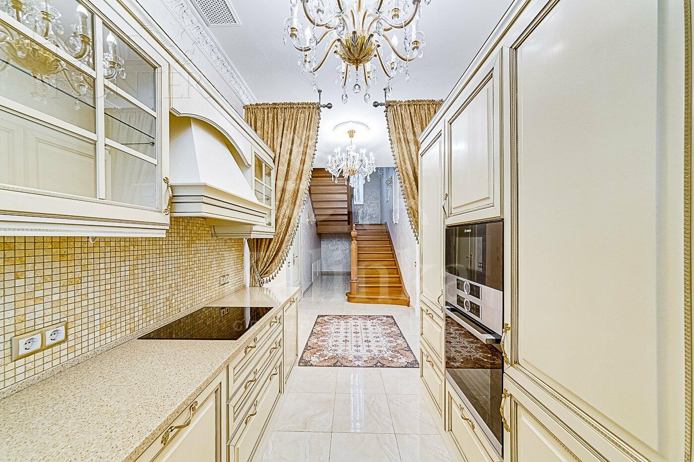 2-этажный коттедж 450 м² с отделкой