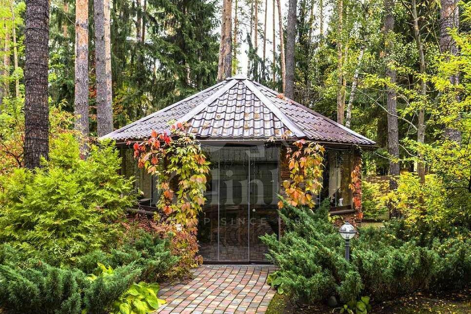 3-этажный коттедж 400 м² с отделкой