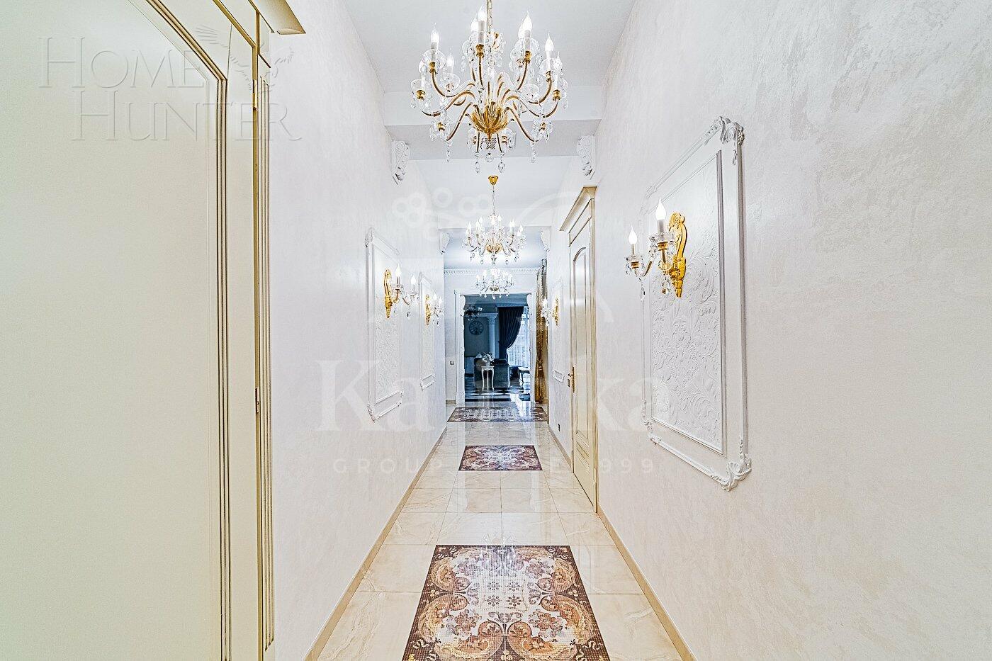 2-этажный коттедж 450 м² с отделкой