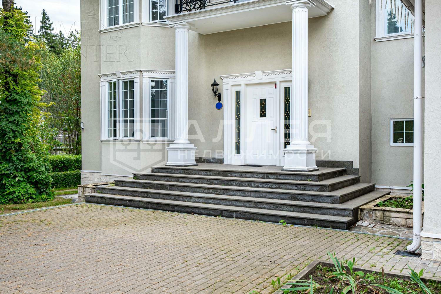 КОТТЕДЖ 425 м² с отделкой