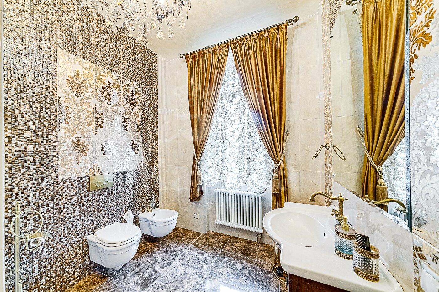 2-этажный коттедж 450 м² с отделкой