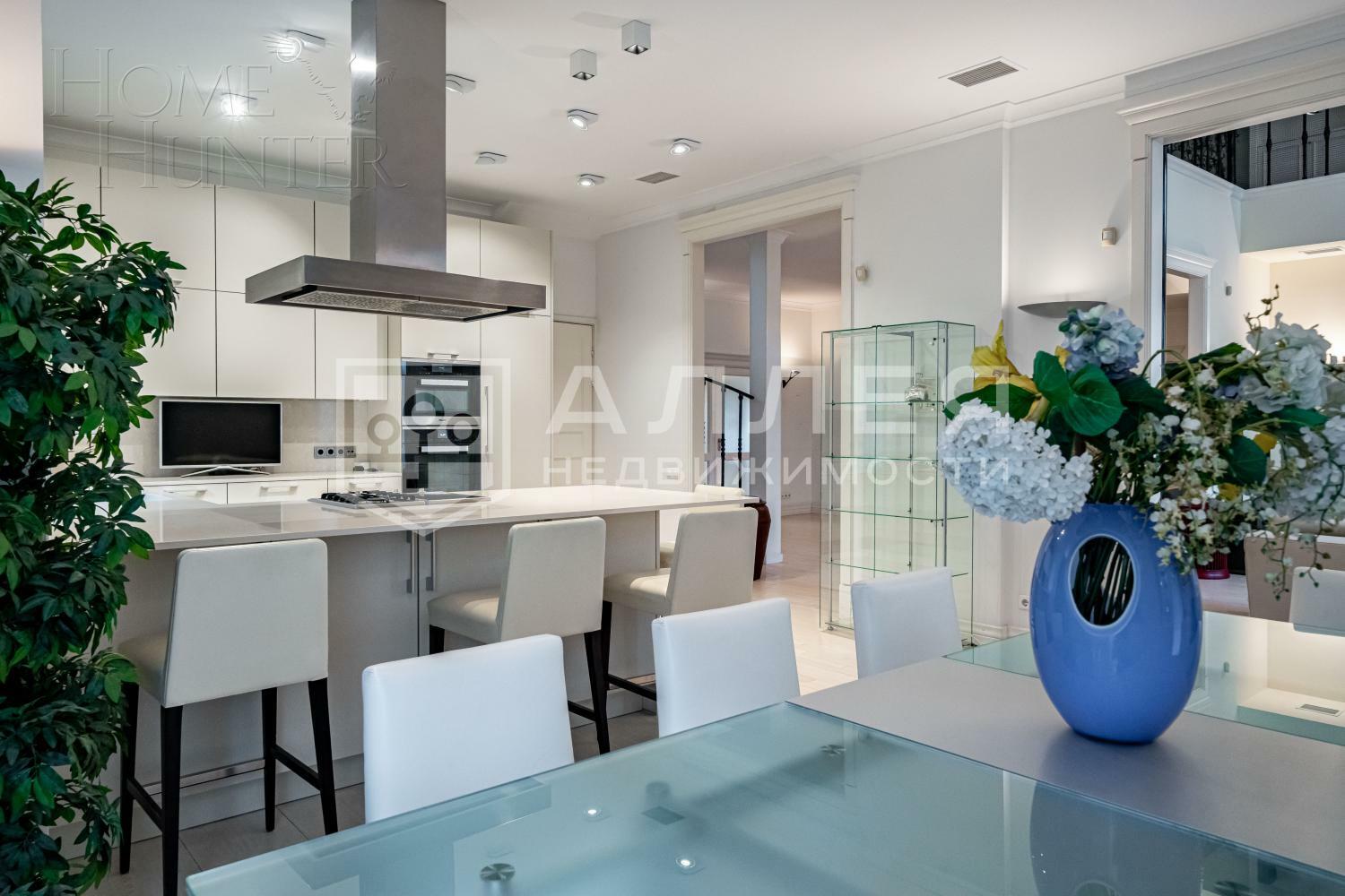 КОТТЕДЖ 425 м² с отделкой