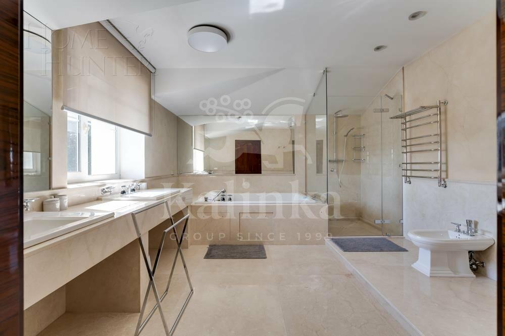 2-этажный таунхаус 450 м² с отделкой