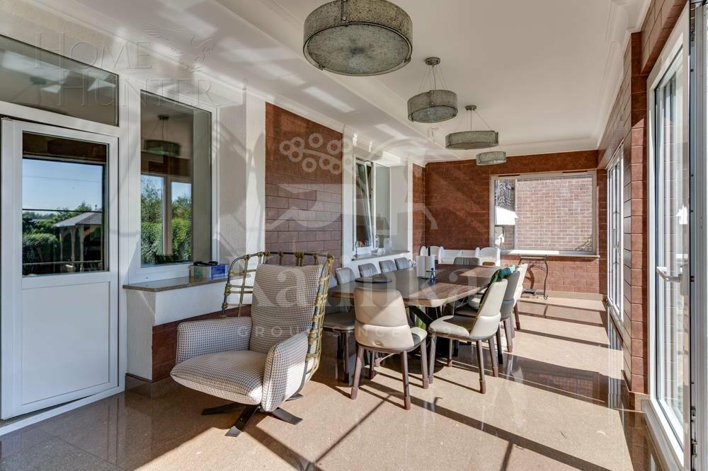 2-этажный таунхаус 450 м² с отделкой