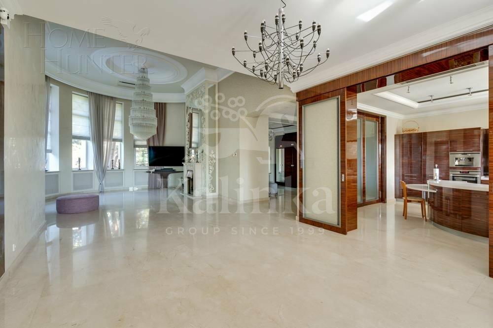 2-этажный таунхаус 450 м² с отделкой