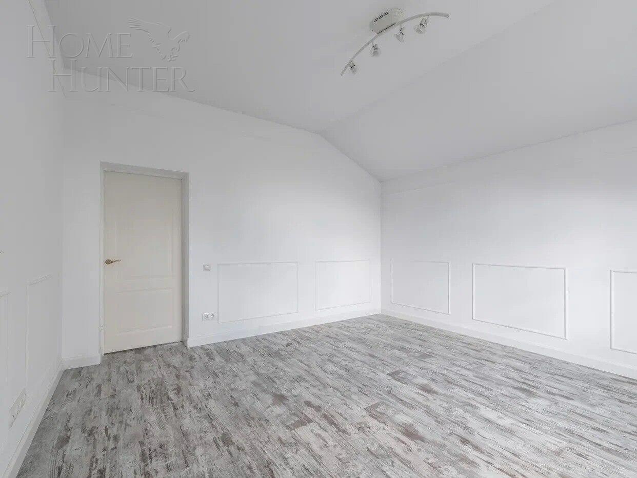 2-этажный коттедж 300 м² с отделкой