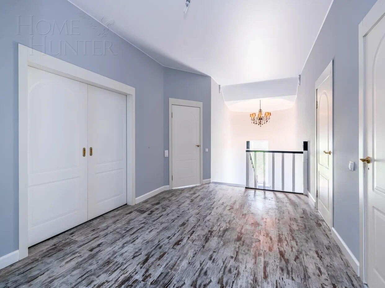 2-этажный коттедж 300 м² с отделкой