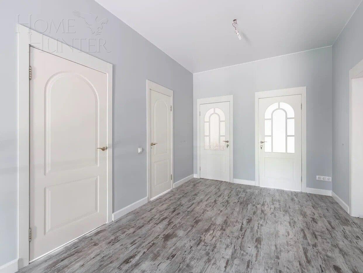 2-этажный коттедж 300 м² с отделкой