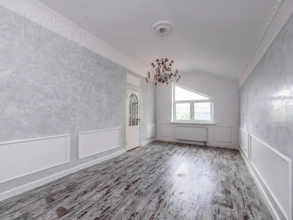 2-этажный коттедж 300 м² с отделкой