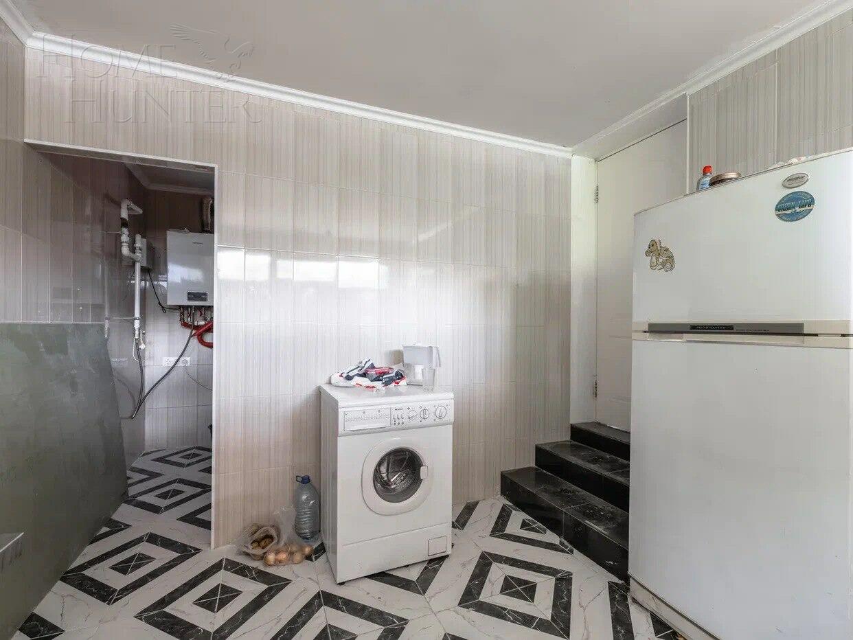 2-этажный коттедж 300 м² с отделкой