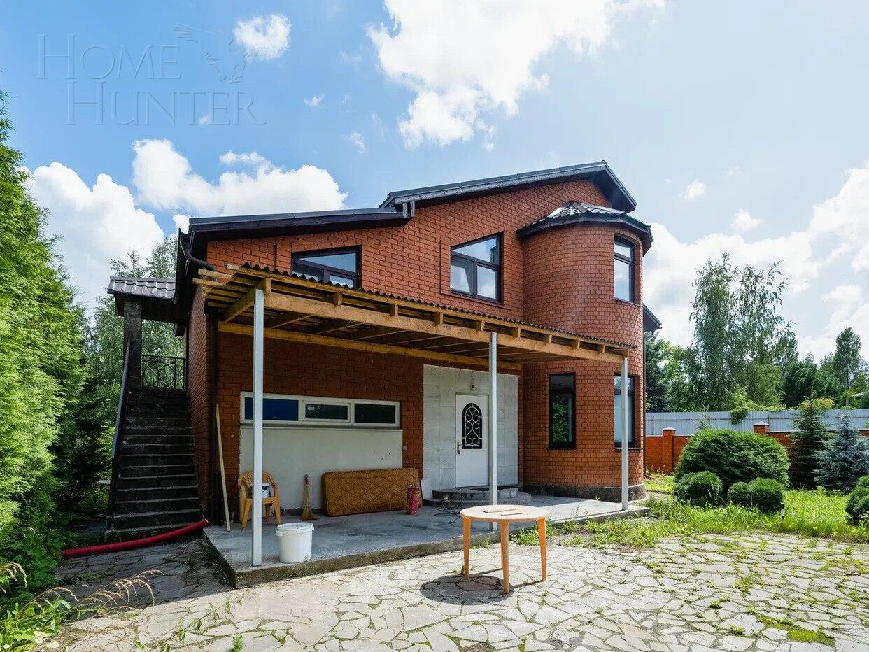 2-этажный коттедж 300 м² с отделкой