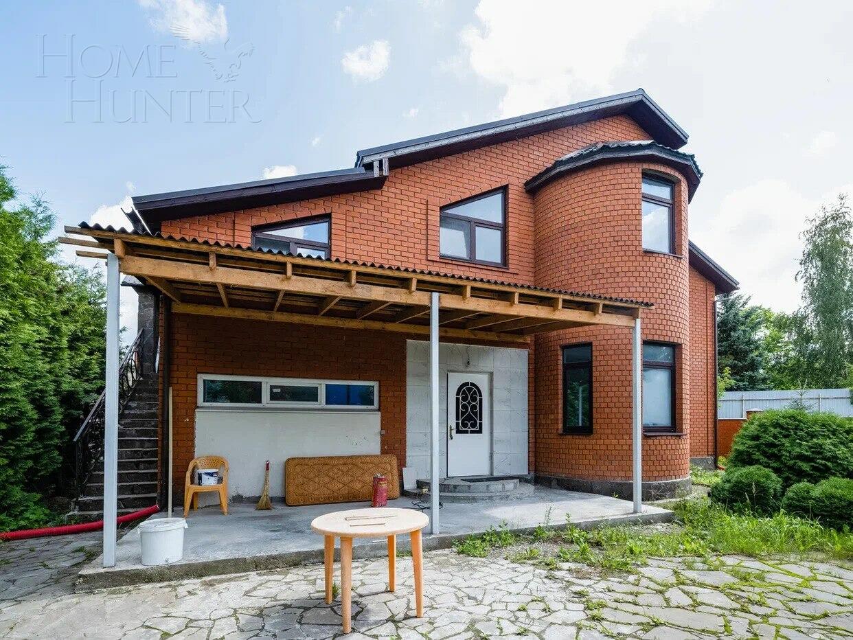 2-этажный коттедж 300 м² с отделкой