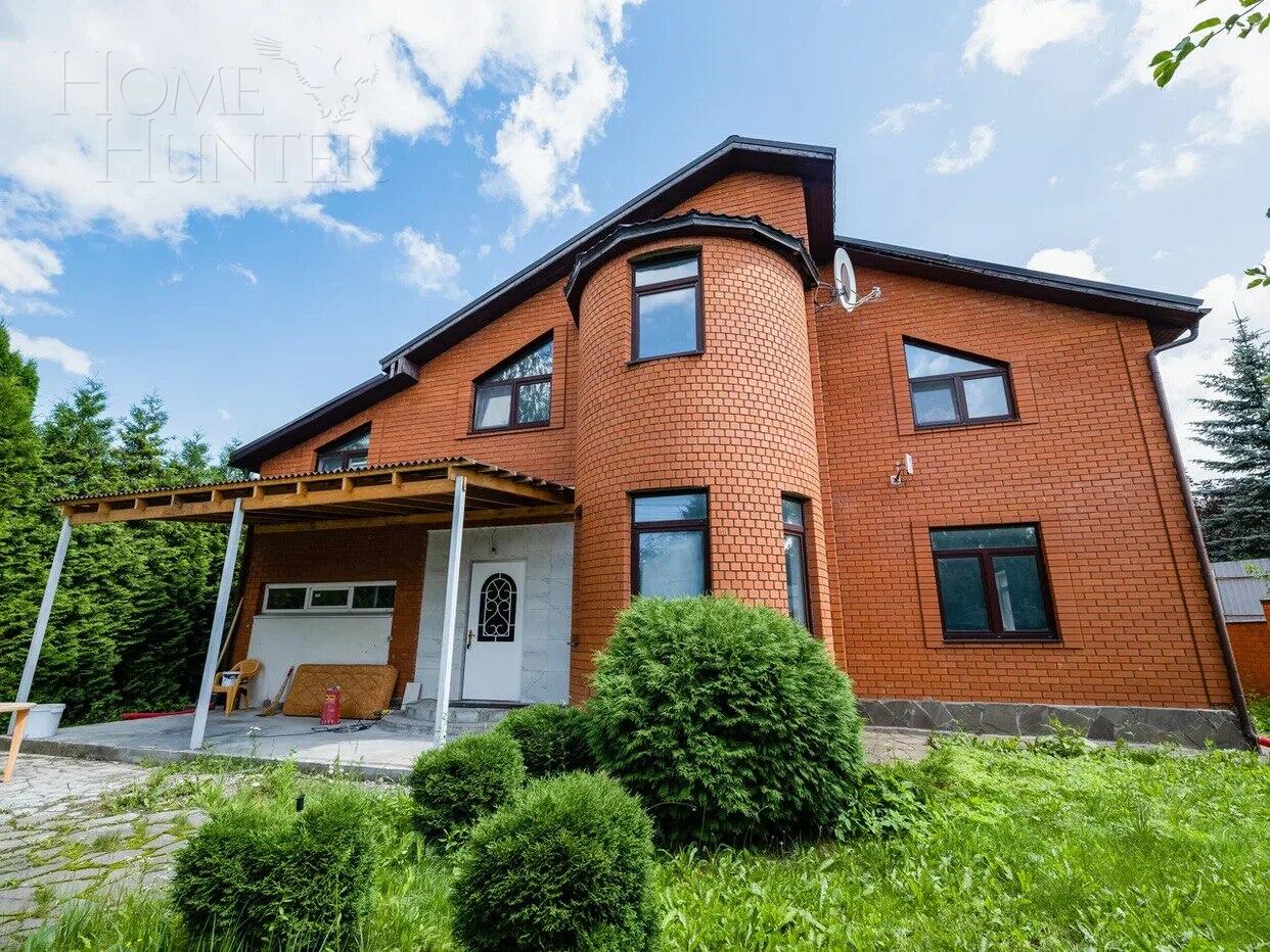 2-этажный коттедж 300 м² с отделкой