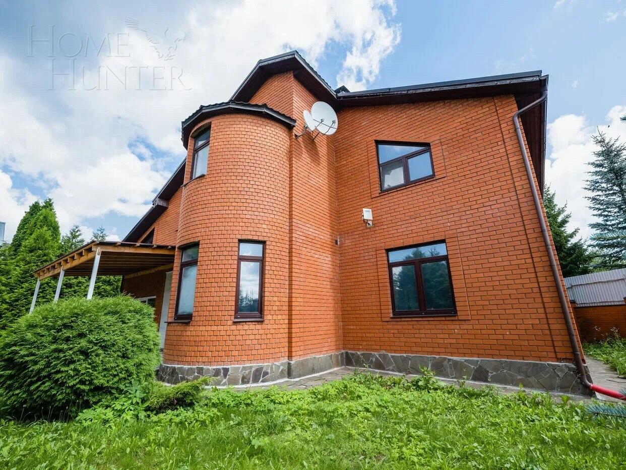 2-этажный коттедж 300 м² с отделкой